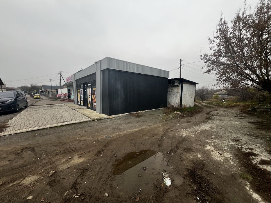 Продаж магазину зі складом