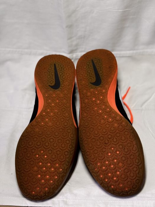 Футзалки Nike Tiempo (EU 43 / 27.5 см)