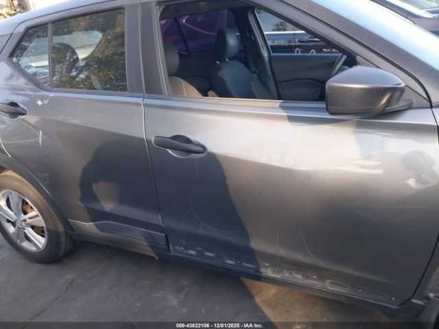 NISSAN KICKS S xtronic CVT 2020