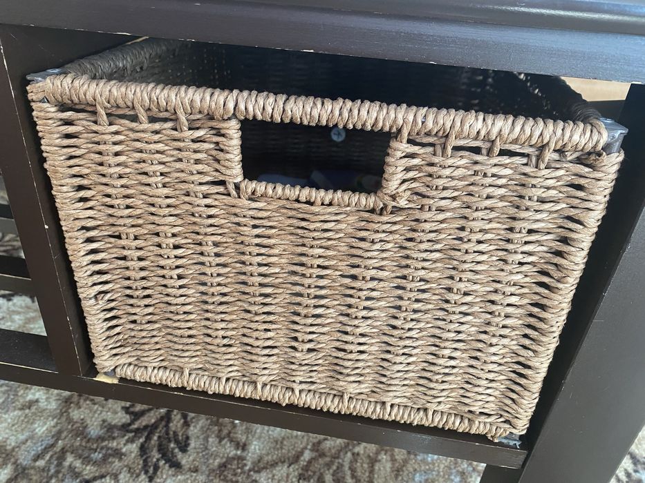 Stolik kawowy Jysk z koszykami