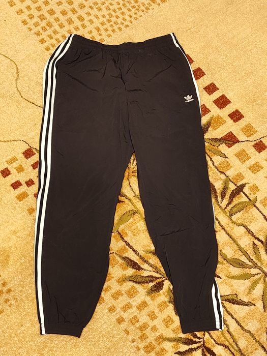 Spodnie Adidas czarne