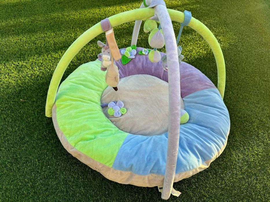 Tapete de actividades para bebé