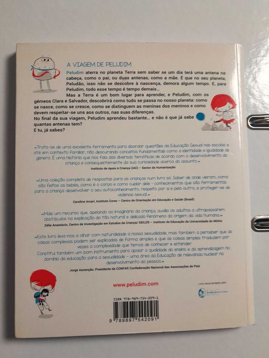 Livro- "A viagem de Peludim"