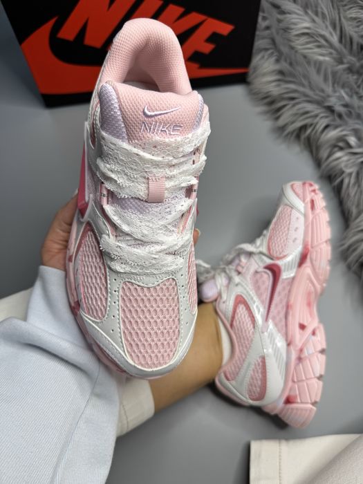 Кросівки Nike V5 RNR | NКросівки Найк V5 RNR рожеві
