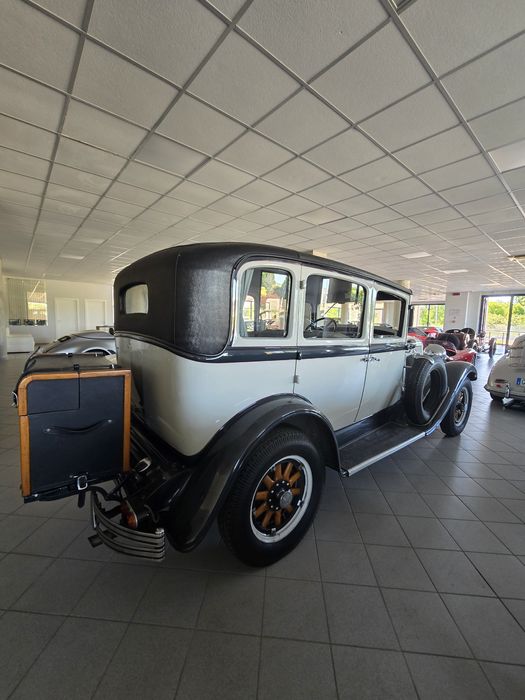 Chrysler 525,  в ньому їздив Аль Капоне
