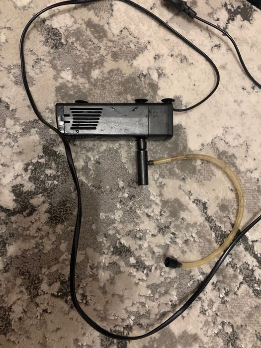 продам акваріум на 20 літрів з фільтром,кришкою,повітрям.