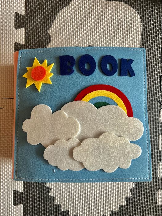 Książka montessori z filcu