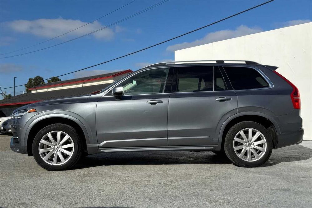 Volvo XC90 T6 Momentum      2017