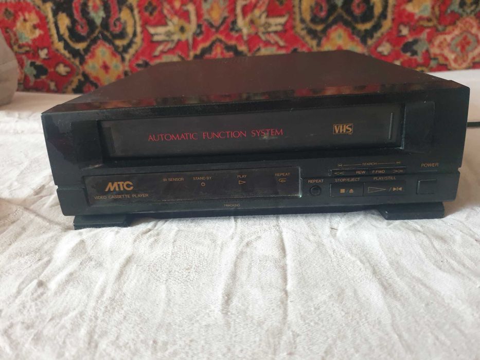 Відеомагнітофон касетний MTC (VHS) / Відеоплеєр вінтажний