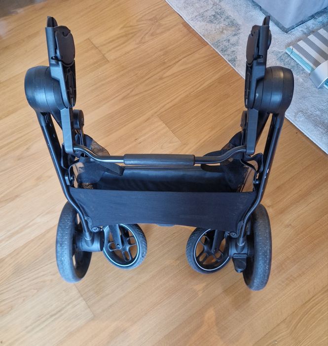 Carrinho de Bebé