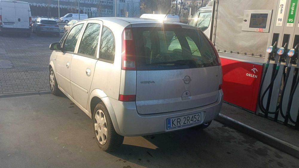 Opel Meriva 1.6 16V, niski przebieg, klimatyzacja