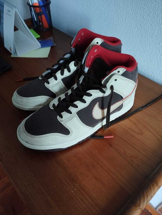 Ténis Nike Dunk High Retro Se, com muito pouco uso