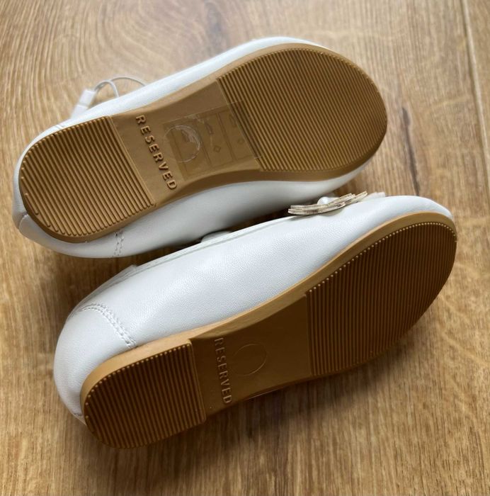 Białe dziewczęce baleriny (nowe) 20/21 (13 cm)