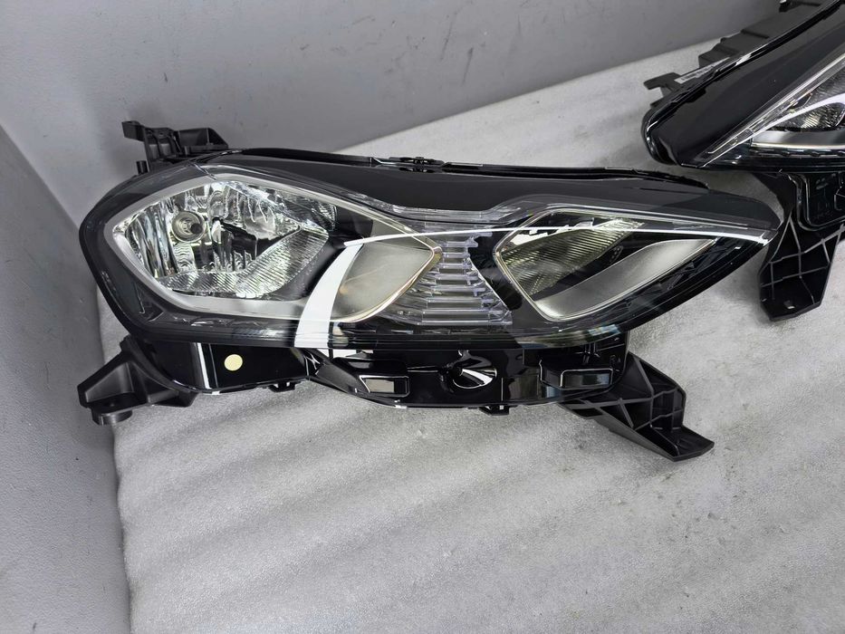 Lampa Reflektor Prawy Lewy Citroen DS3 Crossback Nowy! EU!