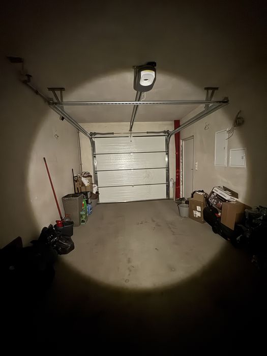 Reflektor solarny. Lampa ogrodowa solarna