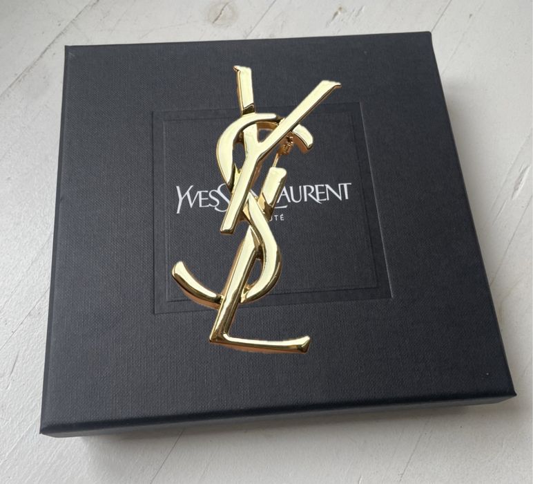 Broszka YSL złota mini 3,7 cm