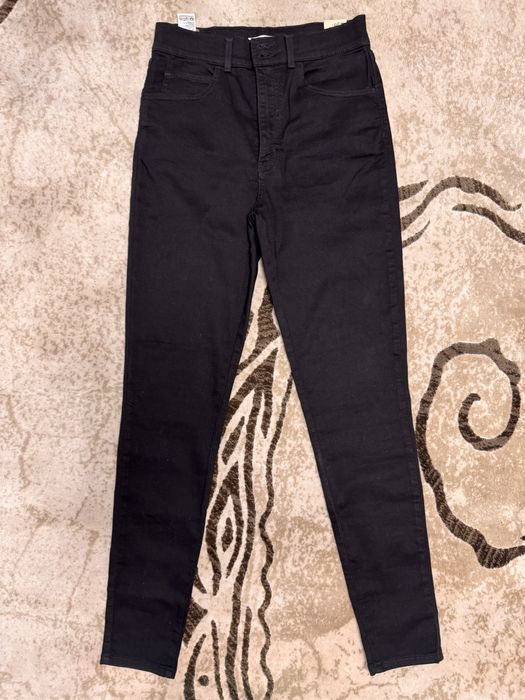 Нові джинси  Levis