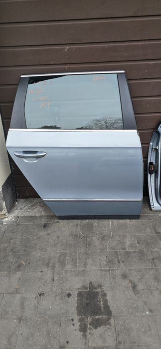 Drzwi prawy tył VW Passat B6 kombi LC7Z