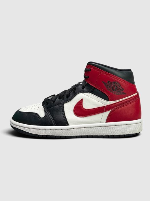 Buty Sportowe Nike Air Jordan 1 Mid Czarny Czerwony Rozmiar 37.5