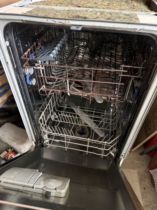 Посудомийна машина Beko