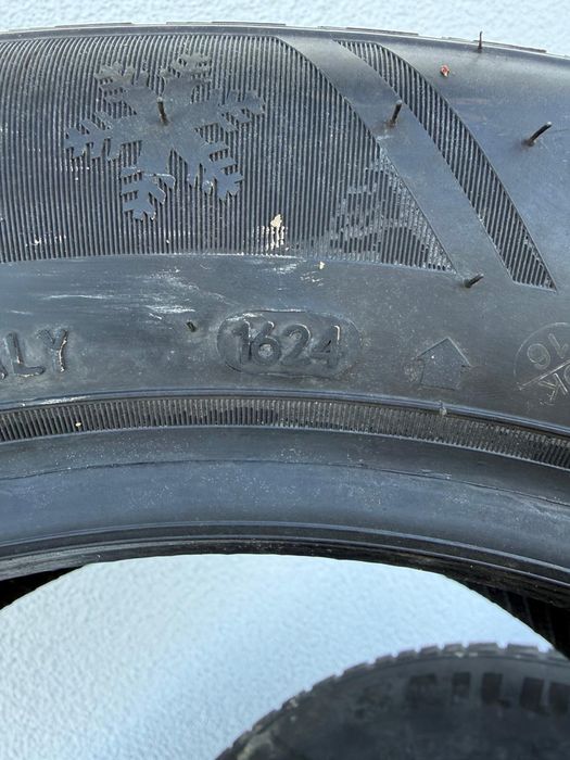 Шини зимові 215 / 55 R 16