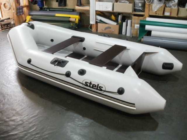 Лодка надувная моторная/гребная "Stels"