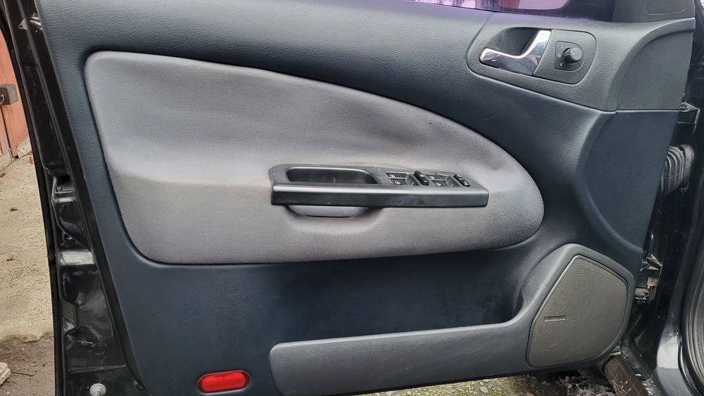 Шкода Октавія Тур 1.6 газ/бензин 2008