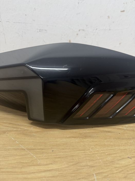 Lampa prawy tyl BMW XM G09, jak nowa