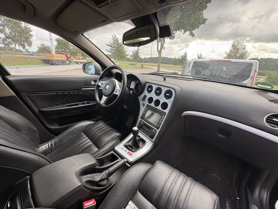 Alfa Romeo 159 2.2 jts kolor 601 ksenon skóra alufelgi 17