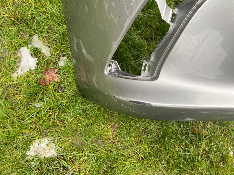 Lexus ES zderzak przód