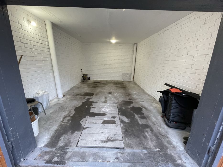 Продам капитальный гараж.