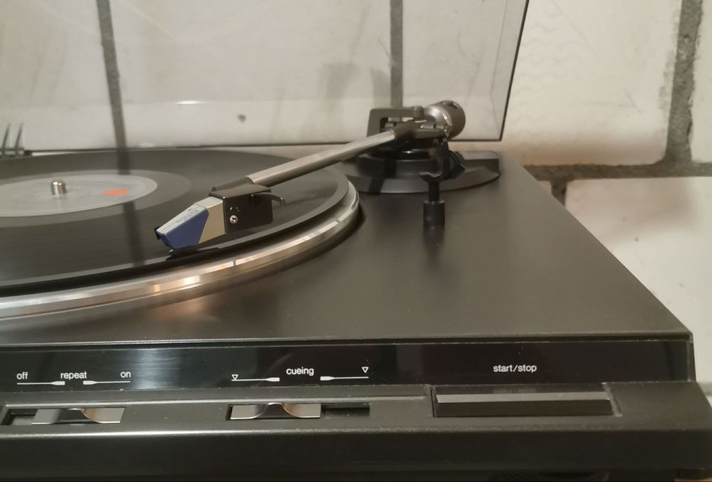 Gramofon Technics SL-DD33