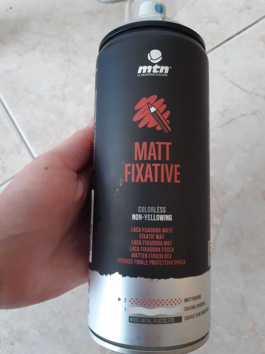 Latas de tinta para graffiti e fixativo mate