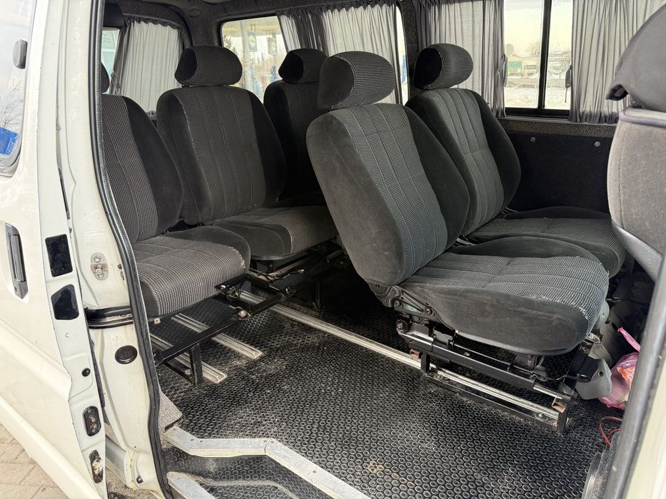 Продам Toyota Hiace