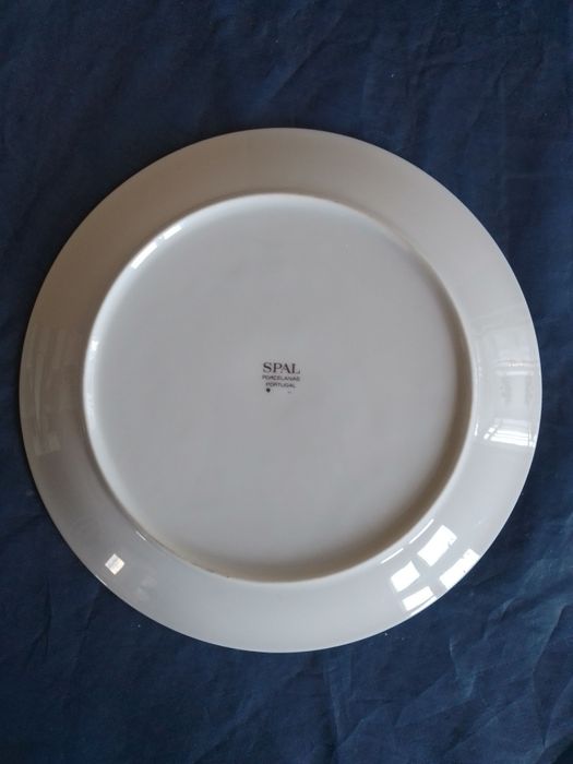 Prato decorativo de cerâmica dos Serviços Sociais da P.S.P.