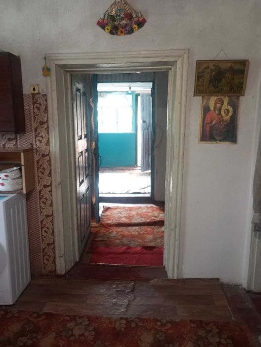 Продам затишний Будинок в центрі села ціна договірна