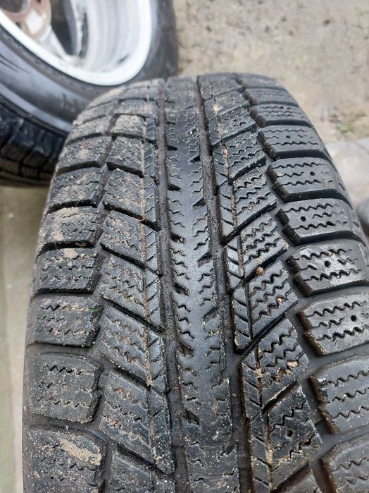 Зимова резина 205 70 R 15
