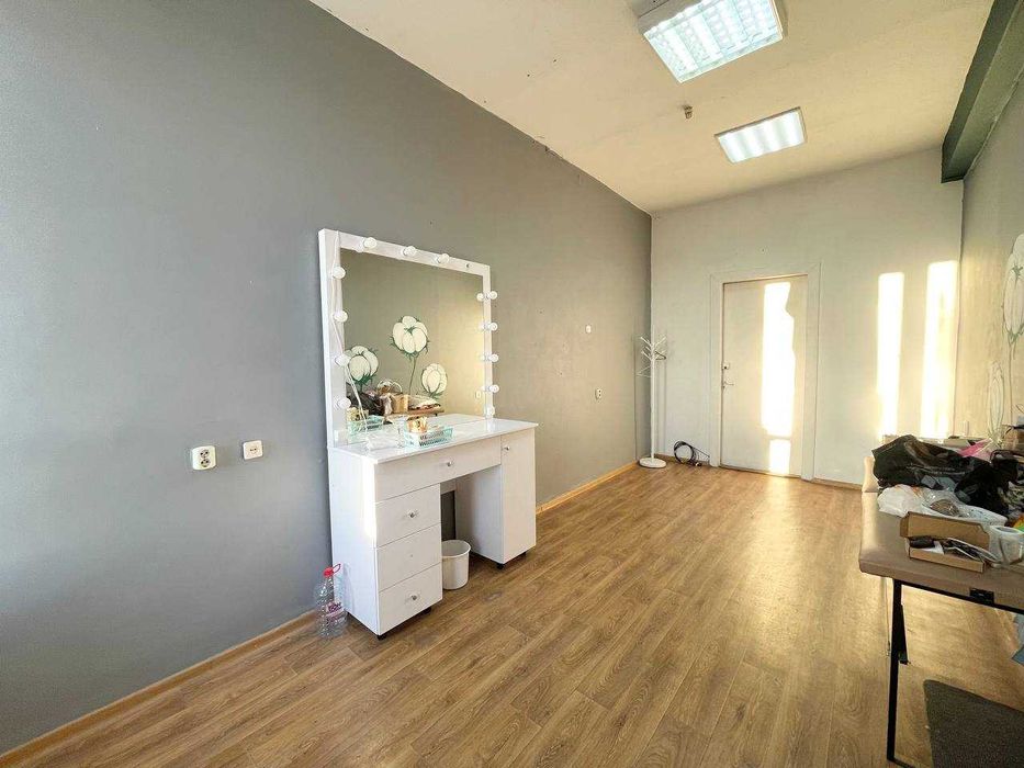 Сдам офис 17,2 кв.м. р-н Европейской площади. Цена с учётом ком.услуг!