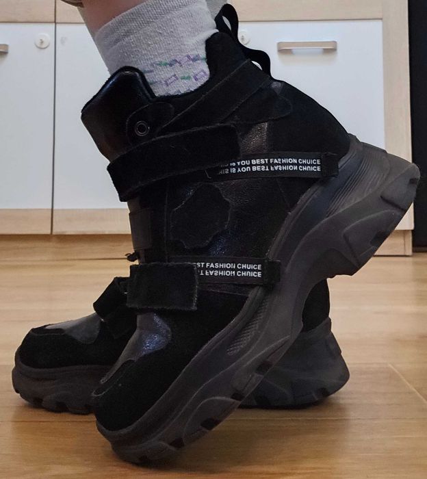 стильні жіночі замшеві черевики на прихованому підйомі р.39-40