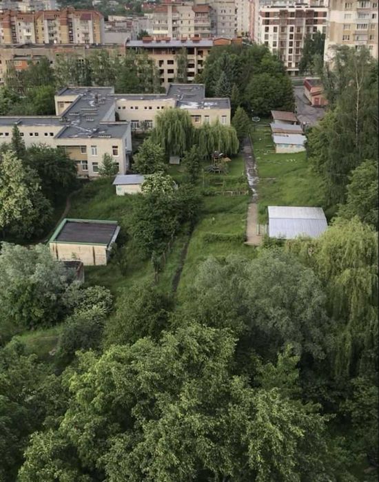 Продається 4-кімнатна квартира, вул. Івасюка, Трускавець