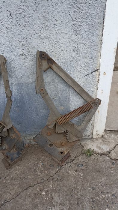Петли капота газ 53