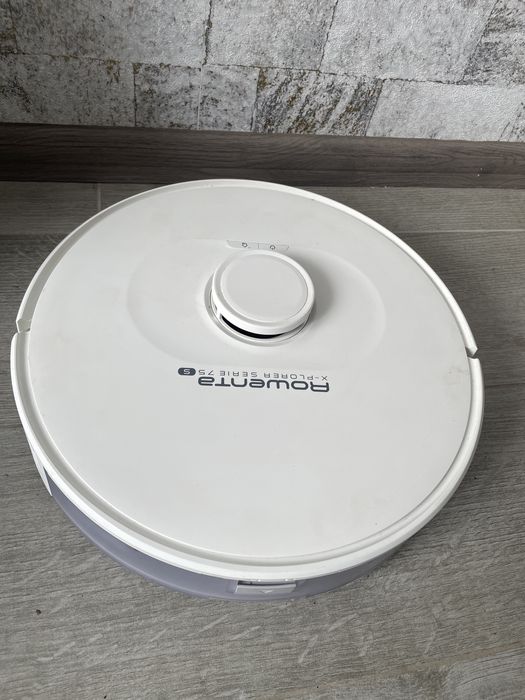 робот пилосос миючий Rowenta 75s