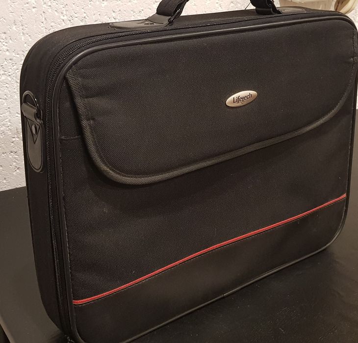 Mala para portatil Impecavel 30 x 42,5cms