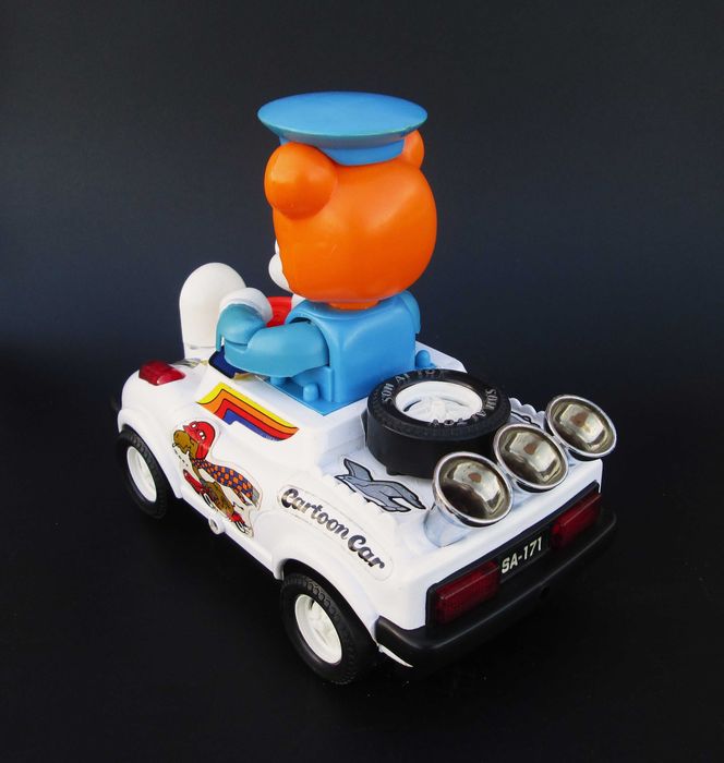 Antigo Brinquedo a Pilhas CARTOON CAR feito por SON AI TOYS Taiwan