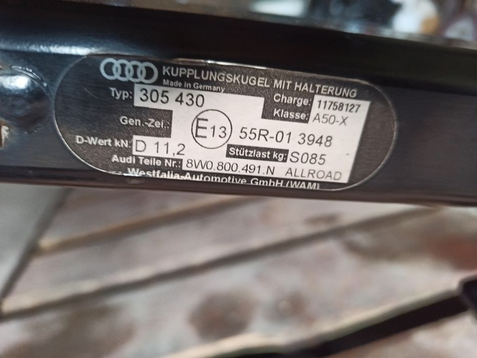 Hak elektryczny Audi A4B9