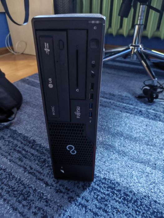 Komputer Fujitsu e710