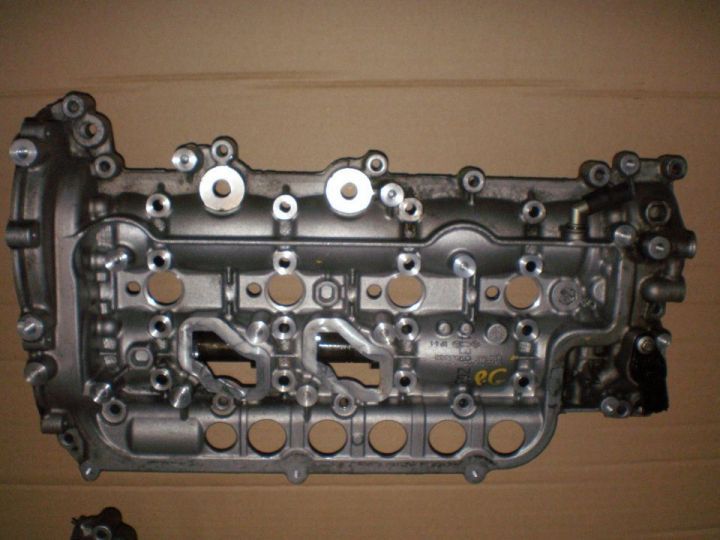 pokrywa zaworów opel vivaro 2.0 cdti