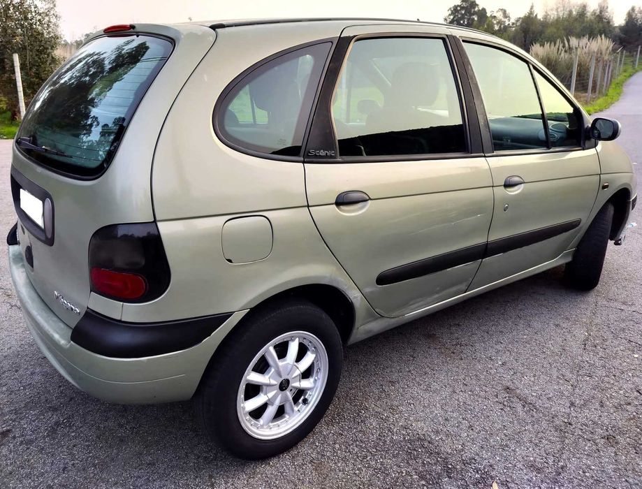 Renault Scenic 1.4i - 1999