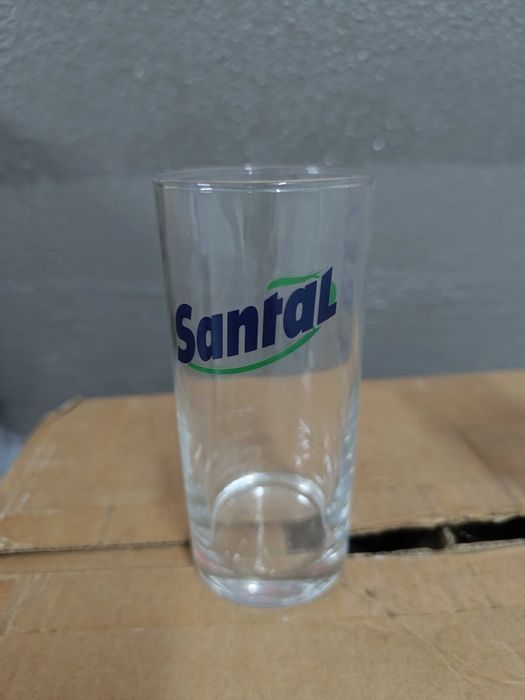 Copos novos de sumos