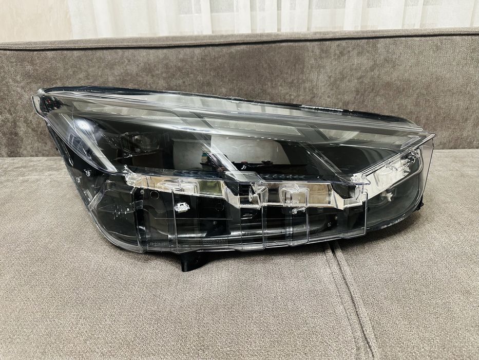 Ford mustang mach e фара, фари  2024-2025